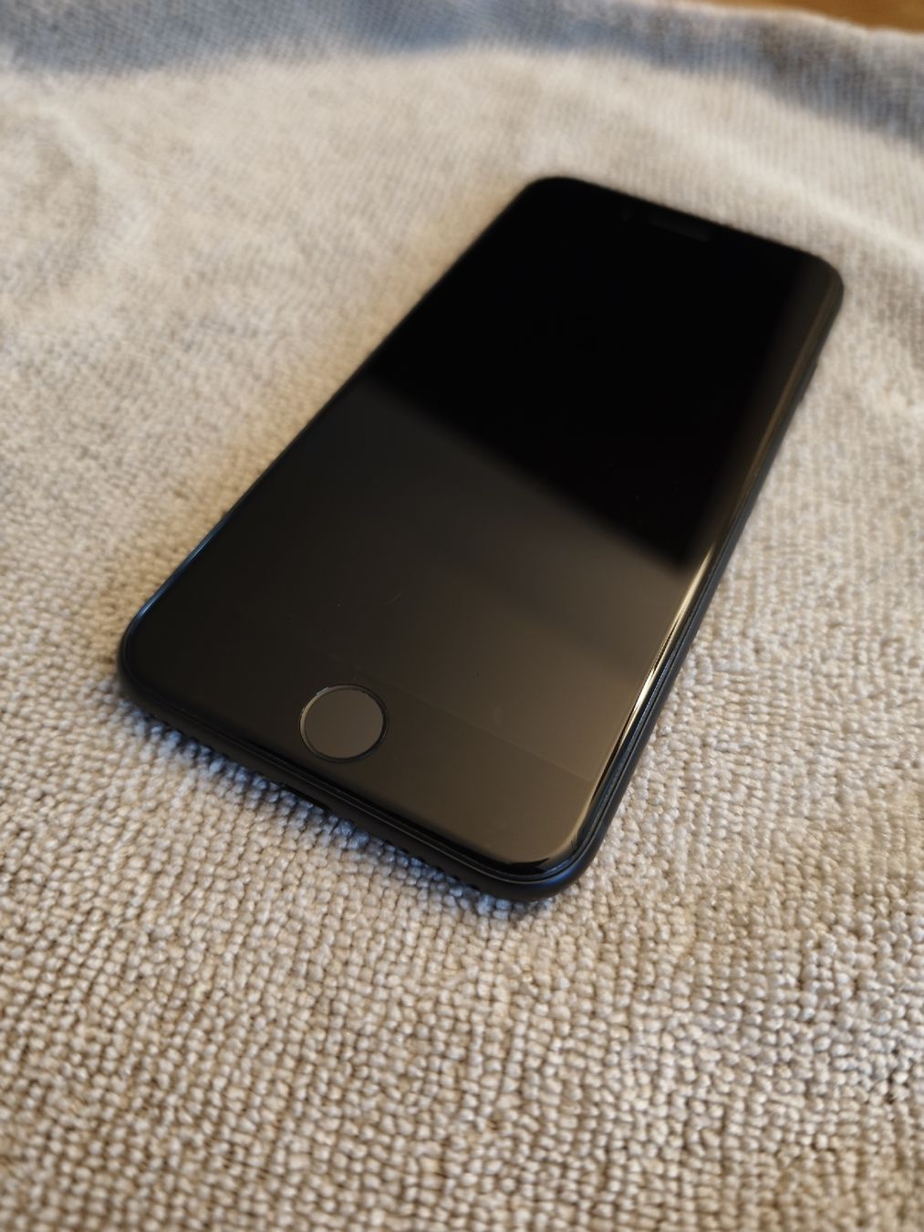Apple Telefoni cellulari / Smartphones: Apple iPhone SE 2022 - 64 GB – Usato da Volketswil venduto da Dbx_856 2