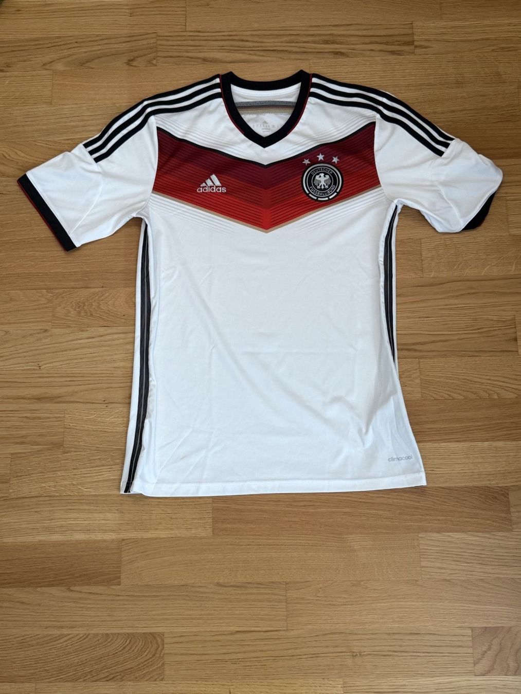 DFB Canottiere & Pantaloni: Deutschland Trikot in Grösse M – Usato da Bülach venduto da Murmy