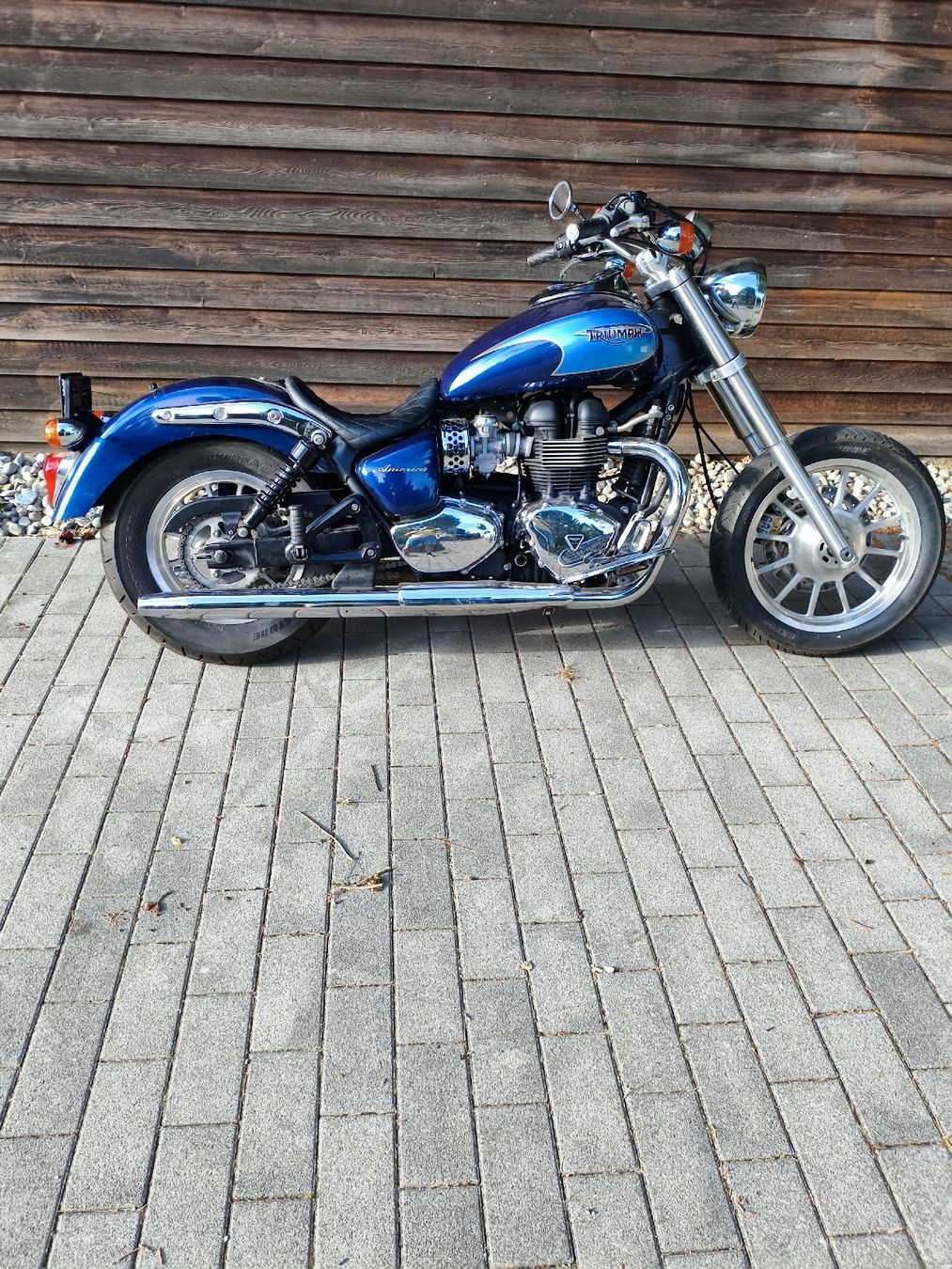 Triumph Strada: Triumph America 900 EFI – Usato da Bowil venduto da capdu