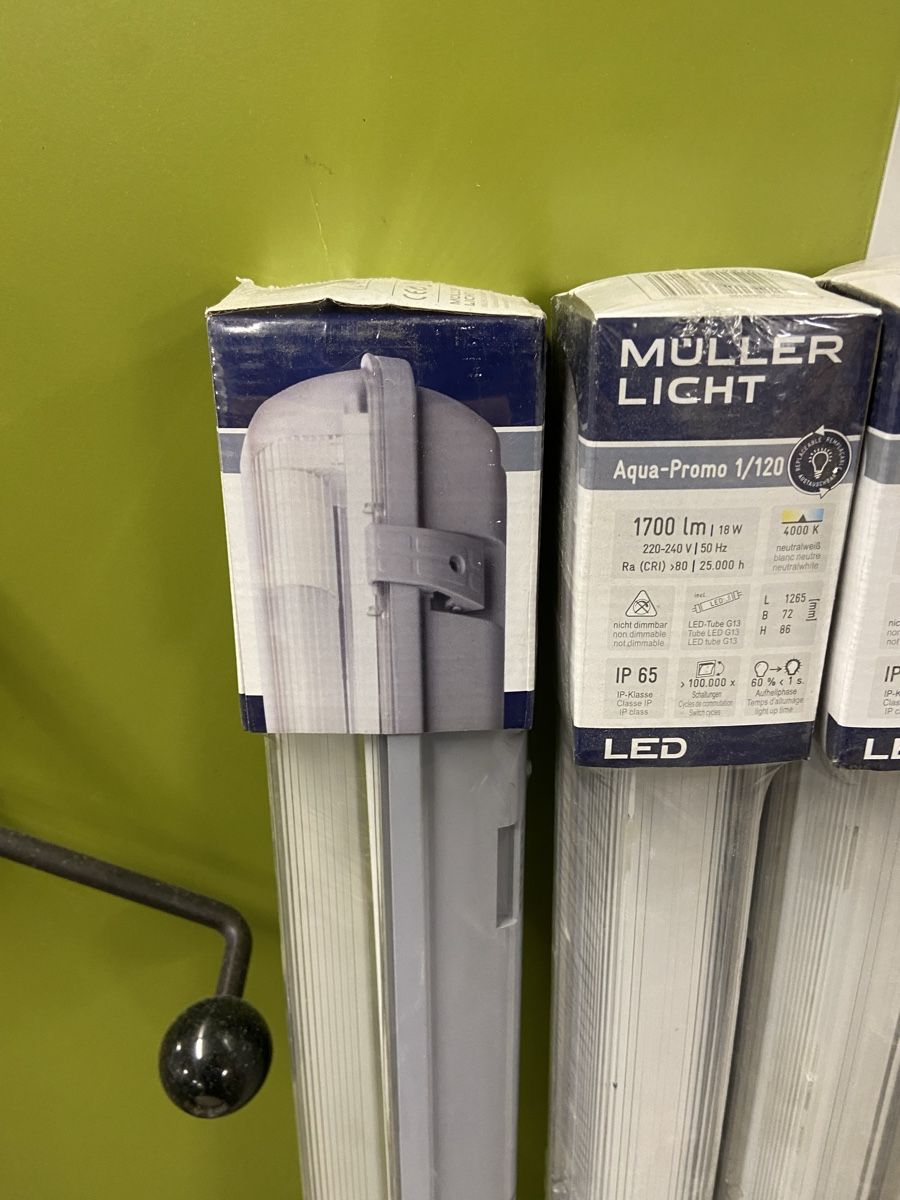 Lampadari & plafoniere: LED Röhre IP 65 Nassraumlampe – Nuovo e nell'imballaggio originale da Russikon venduto da Danielr5310 2