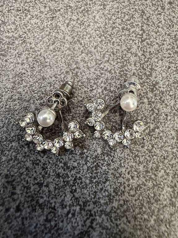 Orecchini pendenti & Orecchini a lobo: Perlen-Ohrstecker mit Strass – Usato da Chur venduto da van_6qs7