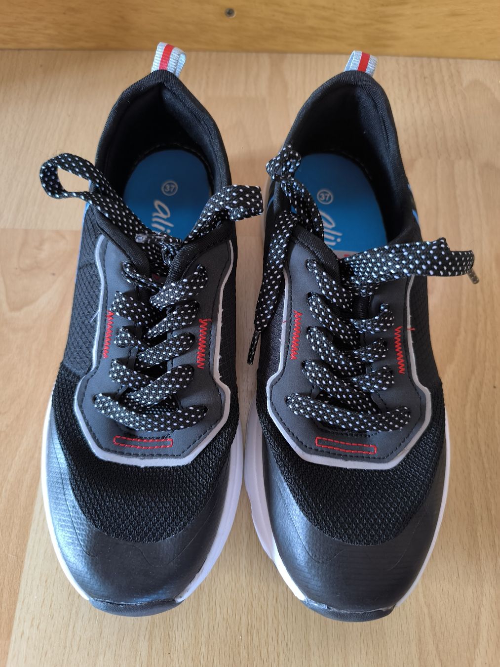 Herrenschuhe: baskets 37 – Neu (gemäss Beschreibung) aus Arnex-sur-Orbe von mbdaso 1