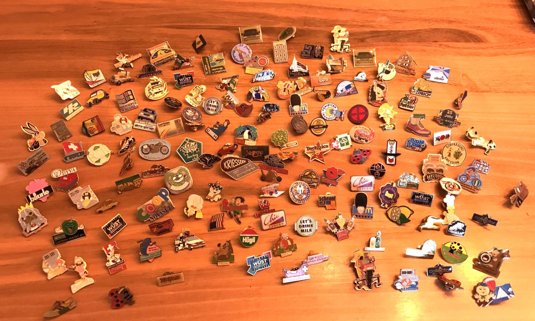 Placchette & Badge: Sammlung Anstecker Pins – Usato da Altstätten SG venduto da Nik2009