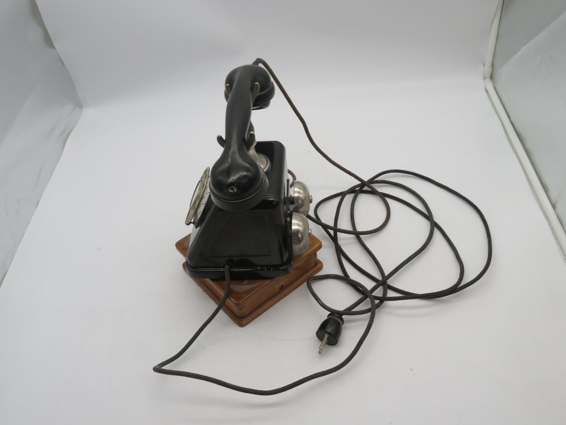 Siemens Telefone: Waehlscheibentelefon PTT mit Bakellithörer – Gebraucht aus Reinach BL von WBZ-Flohmarkt 4