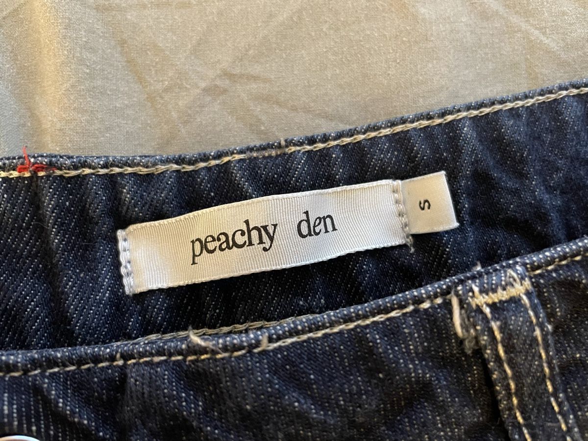 Jeans: Dunkle straight Jeans Peachy Den – Usato da Zürich venduto da pau_kbr6 1
