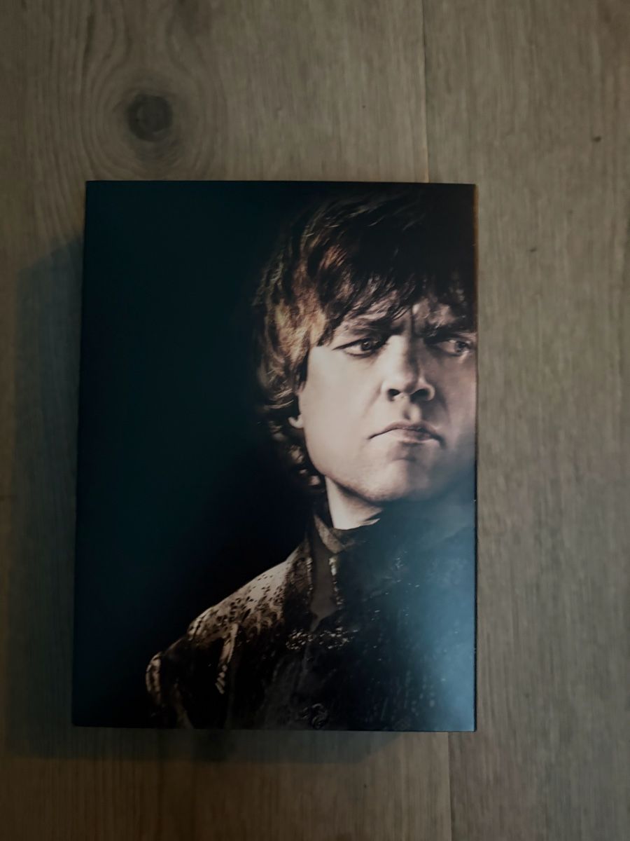 Tutti i DVDs: Game of Thrones - Staffel 2 DVD Box Set - – Nuovo (secondo la descrizione) da Uitikon Waldegg venduto da WEB-HEAD 3
