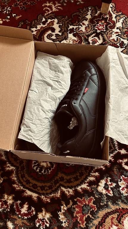 Levi's Scarpe da uomo: Schuhe Levi's schwarz (44) NEU – Nuovo (secondo la descrizione) da Zürich venduto da lupolupo 2