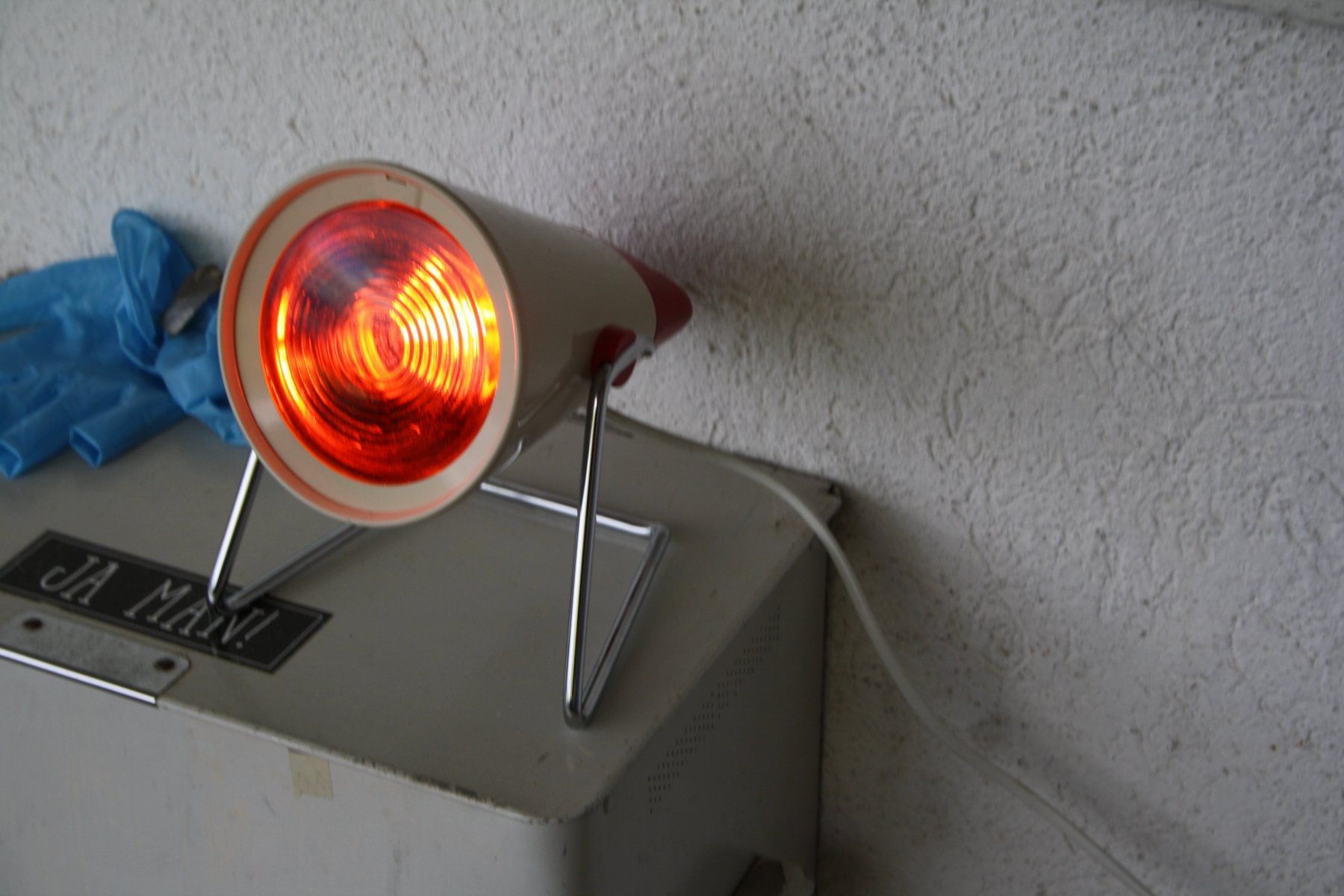 Philips Lampen: VINTAGE PHILIPS INFRAROT WÄRME LAMPE – Gebraucht aus Wauwil von Pneuedy 2