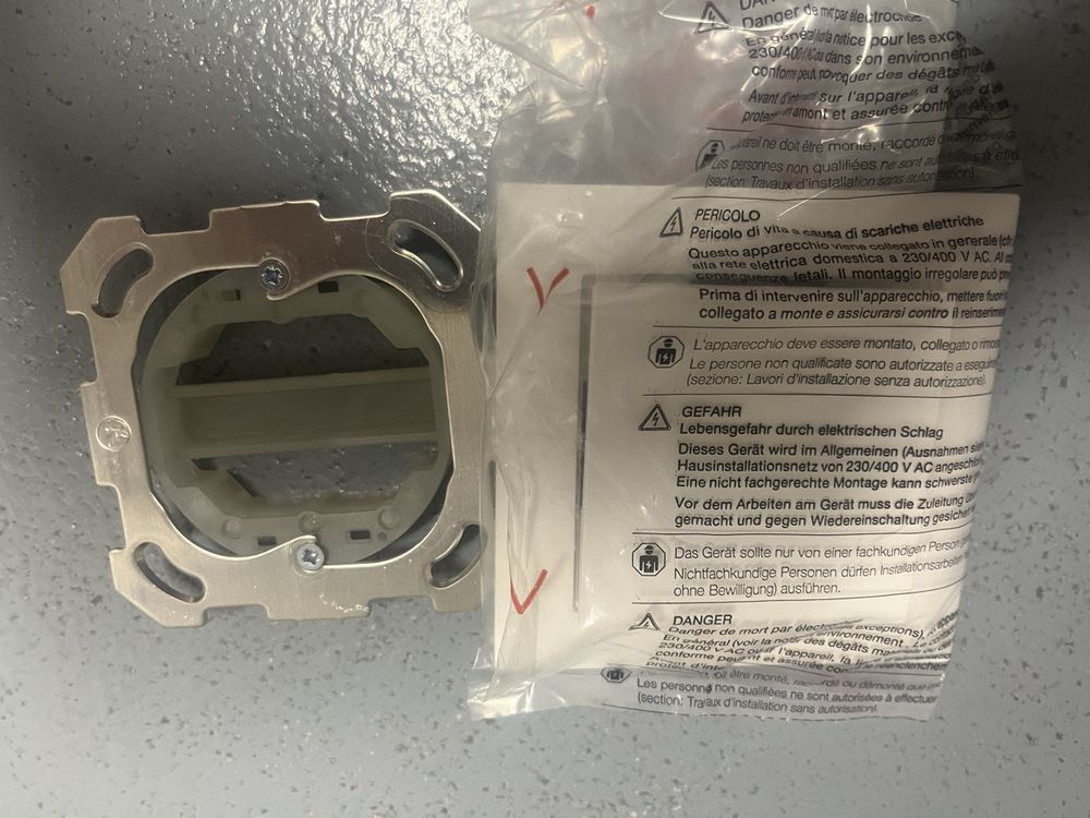 LEGRAND - Empty module for embedding Plexo IP55 69537