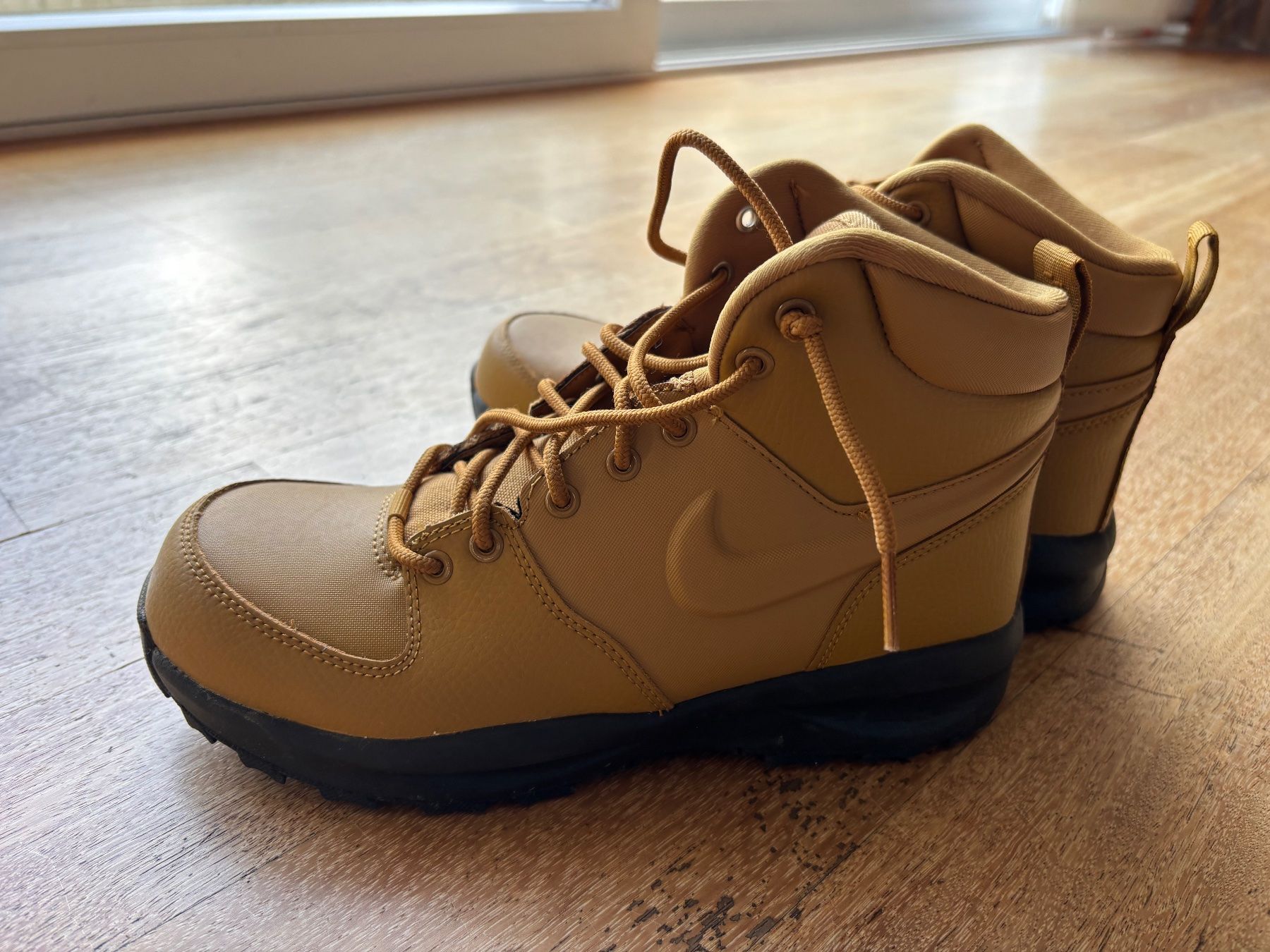 Scarpe da uomo: Schuhe Nike eur 40 – Nuovo (secondo la descrizione) da Bergdietikon venduto da shimano4
