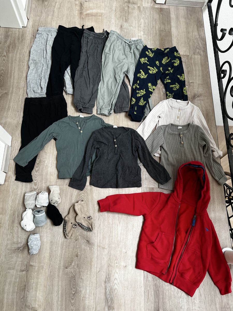 Lotti & Set di vestiti: Kleiderpacket 98 19-teilig – Usato da Witterswil venduto da pinkomania