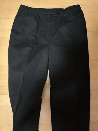 Schwarze Hose Gr. 42