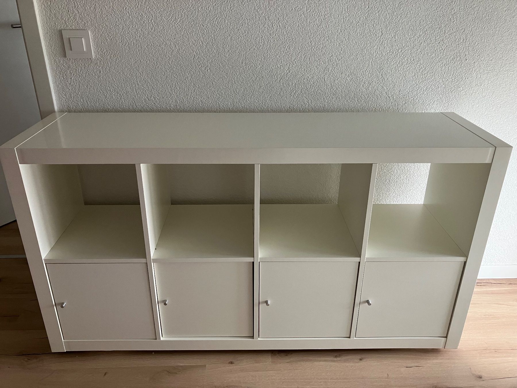 Ikea Étagères: Expedit Regal mit 4 Türen – D'occasion à Dottikon par wanderlaedeli
