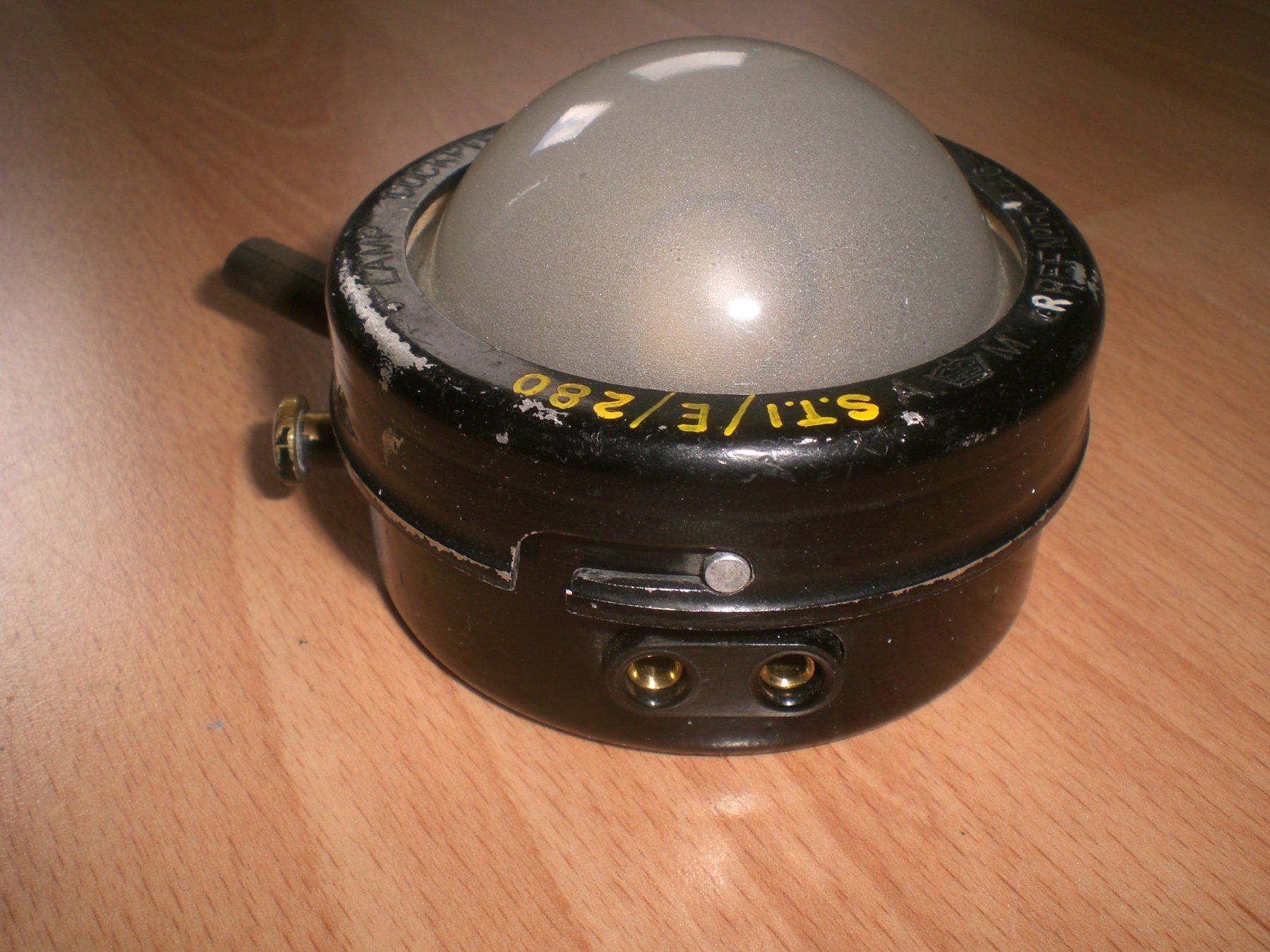 Messen: Cockpitlampe /Bugradnische Hunter MK-56/68 – Defekt aus Grellingen von Neuron67 4