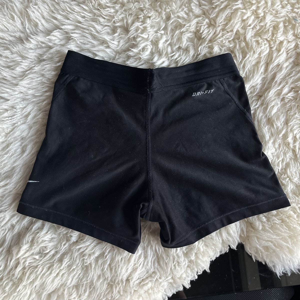 Nike Pantaloni: Nike Pro Shorts – Usato da Basel venduto da Ankerkettenring 1
