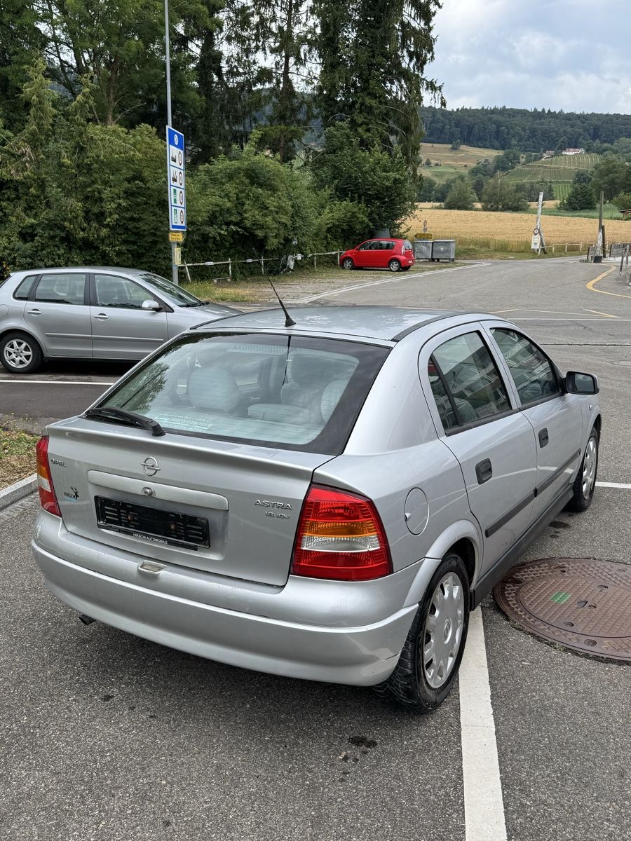 Opel Automobili: AB 1.- Opel Astra Automat 83000KM – Usato da Stein am Rhein venduto da kocka322 2