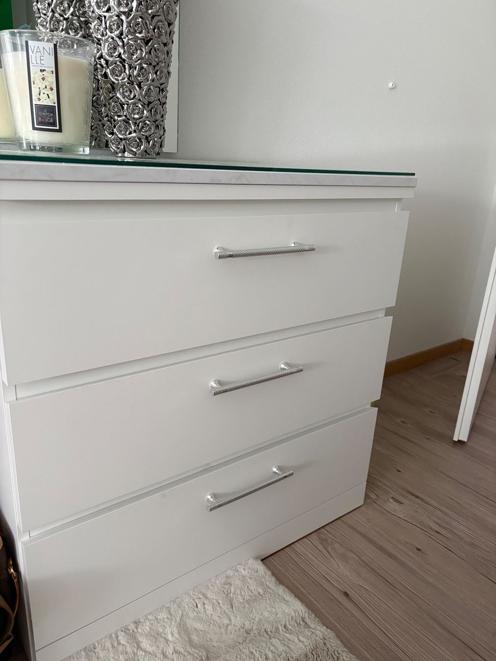 Ikea Kommoden: 2xMalm Kommode weiss Schubladen mit Dekogriffe – Gebraucht aus Bassersdorf von SMorena 1