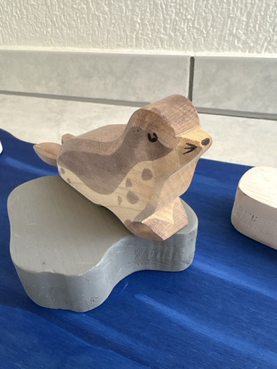 Ostheimer Jouets: Ostheimer Pinguin und Robbe mit Landschaft – D'occasion à Nottwil par wasserlufterde 2