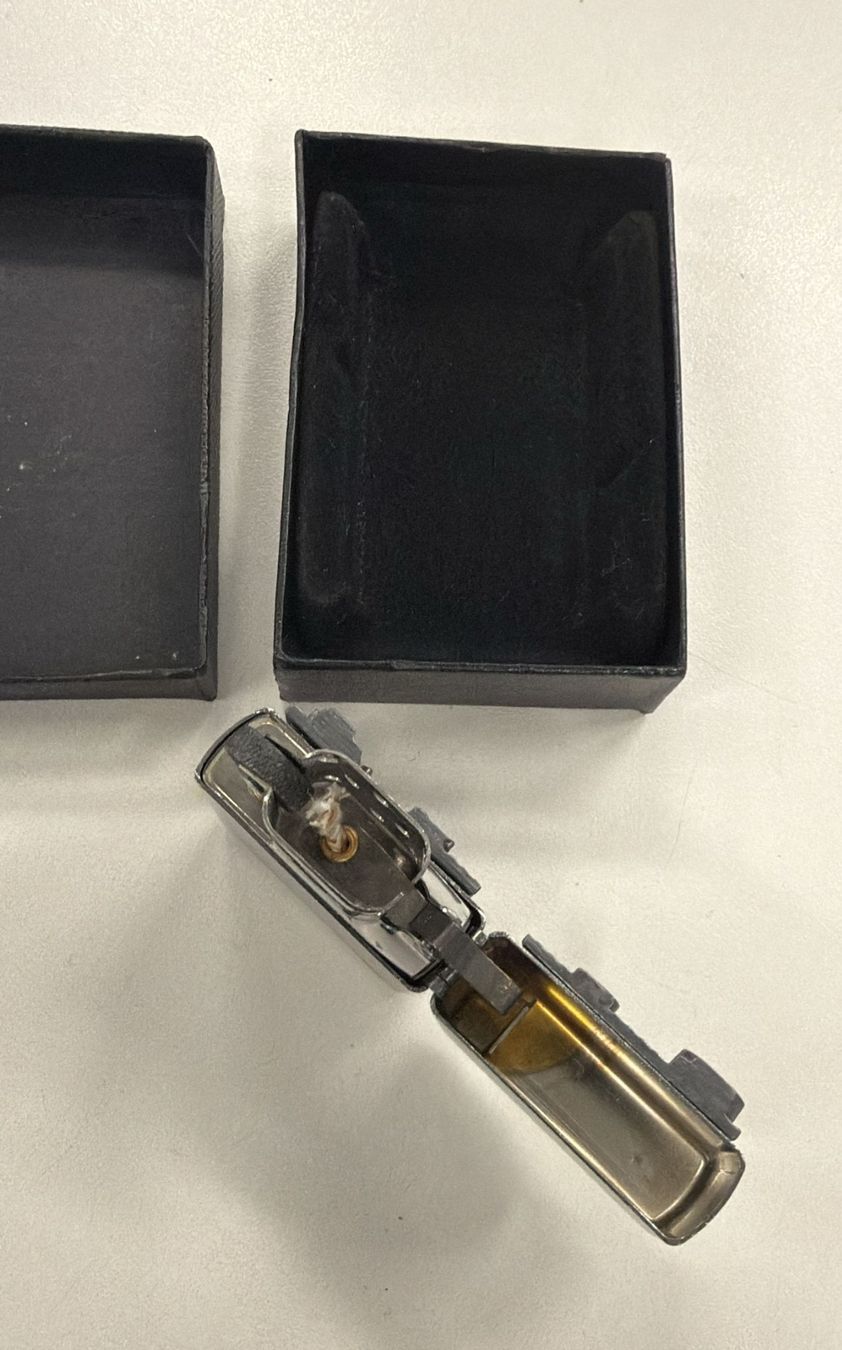 Zippo Accendini: ZIPPO FEUERZEUG – Nuovo (secondo la descrizione) da Zürich venduto da freioccasionen 2