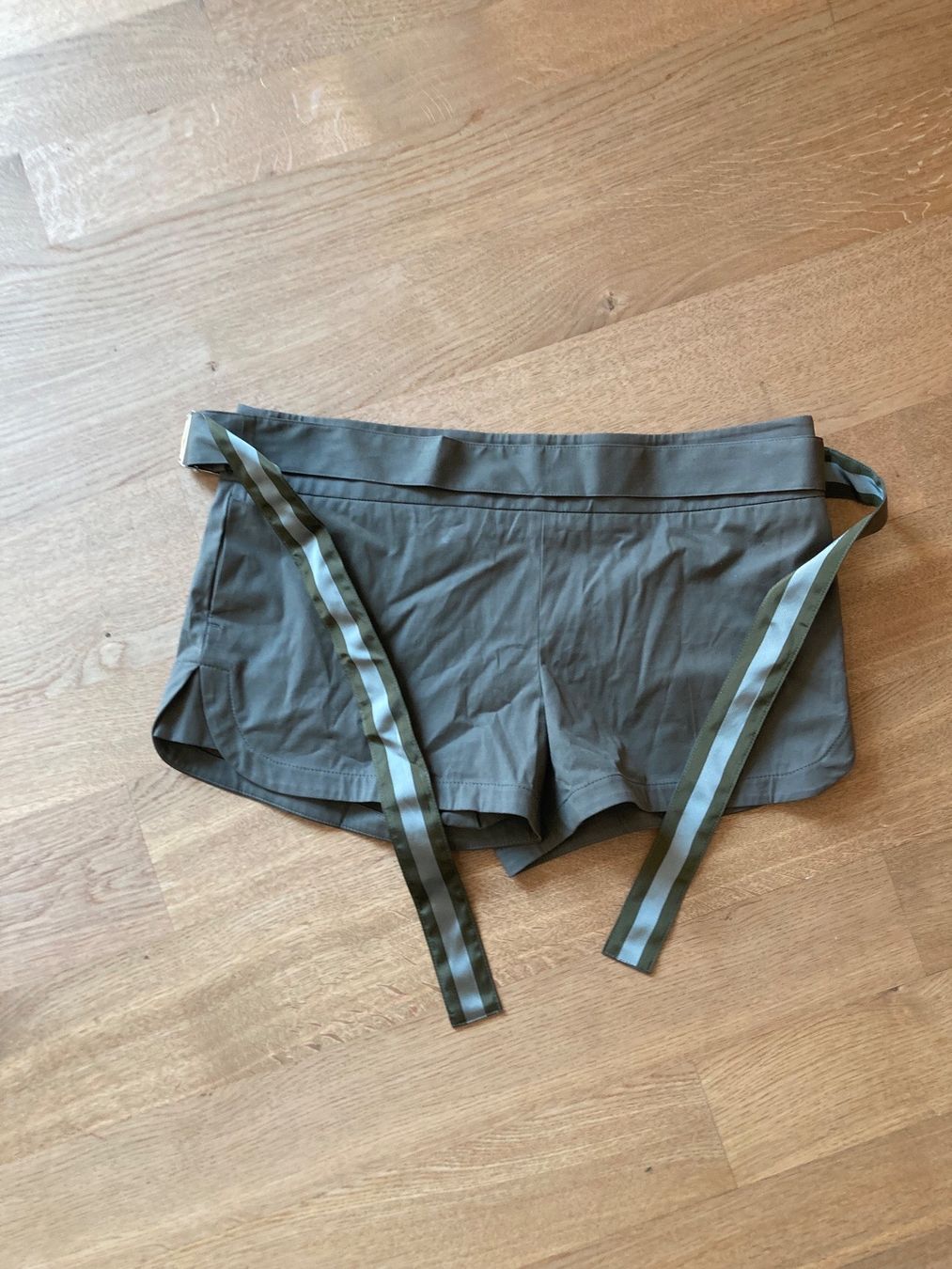 Gucci Hosen: Gucci Shorts – Gebraucht aus Zürich von san_qzr2