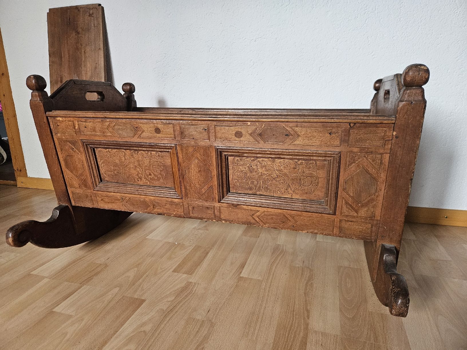 Cassapanche: truhe bündner adel antik wigge – Usato da Schwellbrunn venduto da Jaguarpanter 3