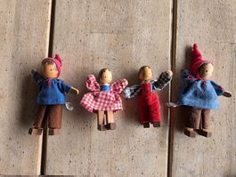 Vintage Schweizer Holz Puppen Familie