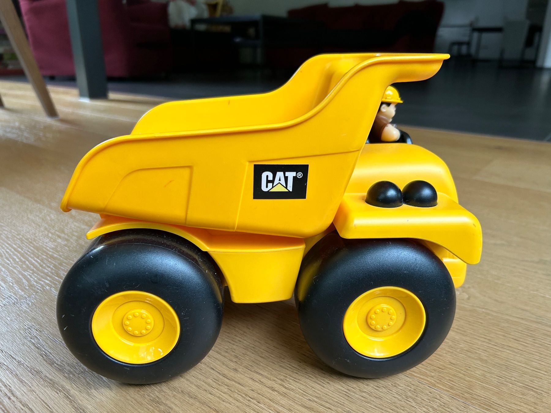 Giocattoli: CAT- Kipperauto mit  Licht – Usato da Rothrist venduto da szc_9dg5 3