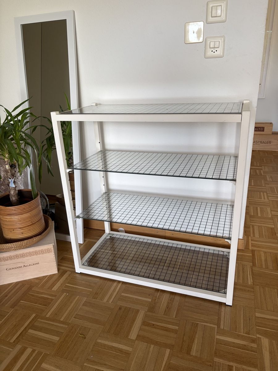 Étagères: Weisses Regal mit Glasböden – D'occasion à Bremgarten b. Bern par Sandy.s90