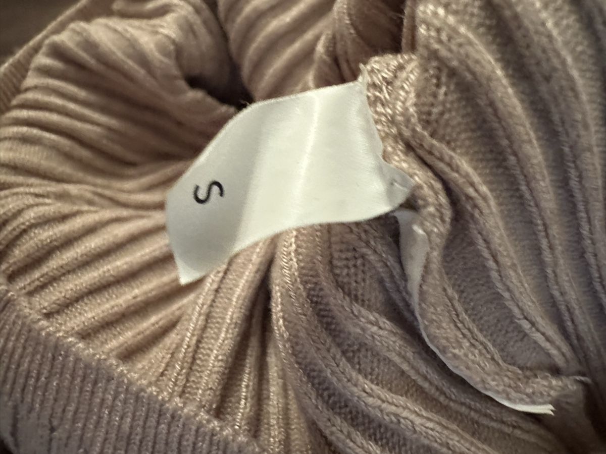 Tops: 2x Top in Beige/Schwarz! – Gebraucht aus Eschenbach LU von Tatzi1 3