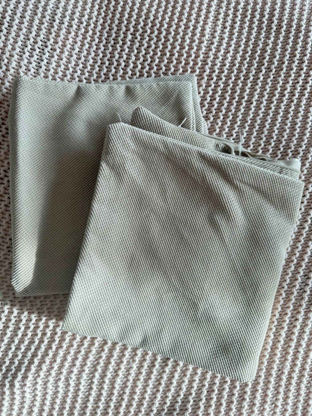 Biancheria da letto: Fourre de coussin beige 2x – Usato da Montreux venduto da iza_peche8 2