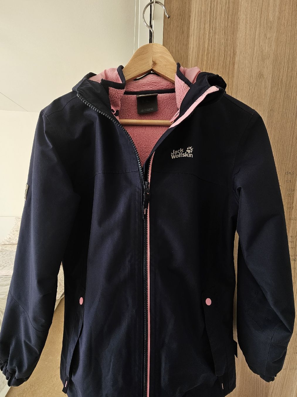 Vestes & Manteaux: Jack Wolfskin Jackets – D'occasion à Muttenz par nic_9xxk