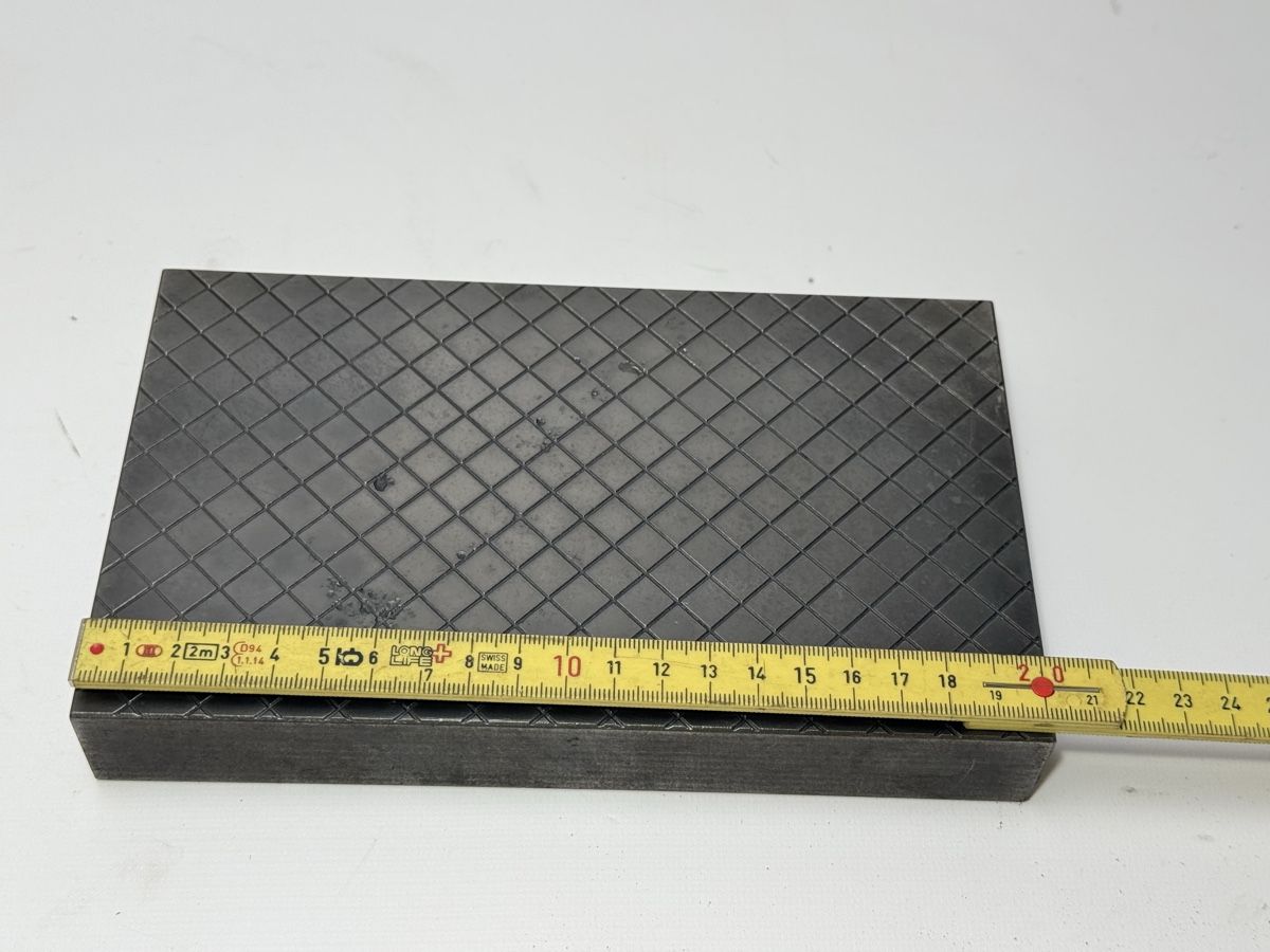 Tutti gli attrezzi: Läppplatte 120x200mm – Usato da Boswil venduto da ABLagerBoswil 2