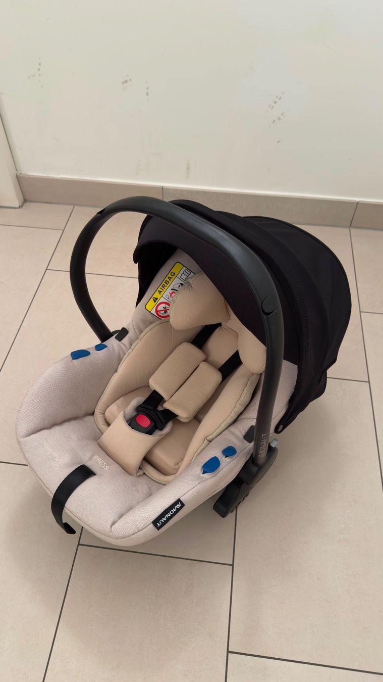 Auto-Kindersitze: Babysitz Avionaut Pixel Pro inkl. Basisstation – Gebraucht aus Uerikon von Kla_Ma