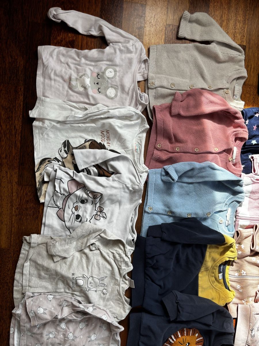 Pulls et sweat-shirts: 17 Pullis/Oberteile Gr. 86 und 92 – D'occasion à Amriswil par Ka_Sc 4