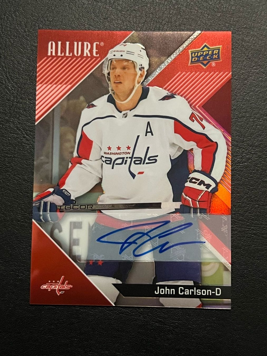 NHL Carte collezionabili: John Carlson 2024 Red Rainbow Auto Washington Capitals – Nuovo (secondo la descrizione) da Möhlin venduto da SwissHockeyCards