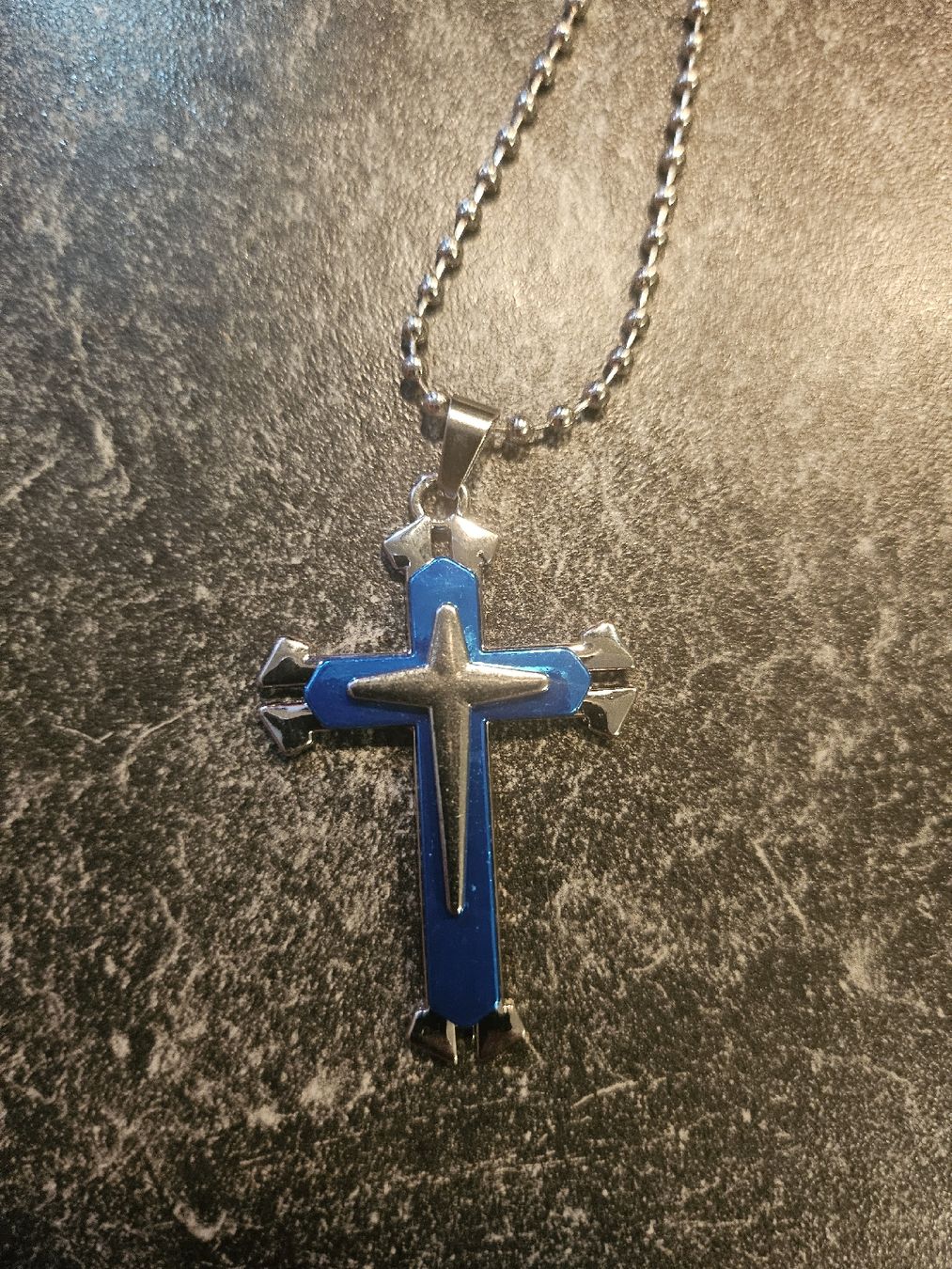 Catenine: collier croix – Nuovo (secondo la descrizione) da Senèdes venduto da hen_fw8b