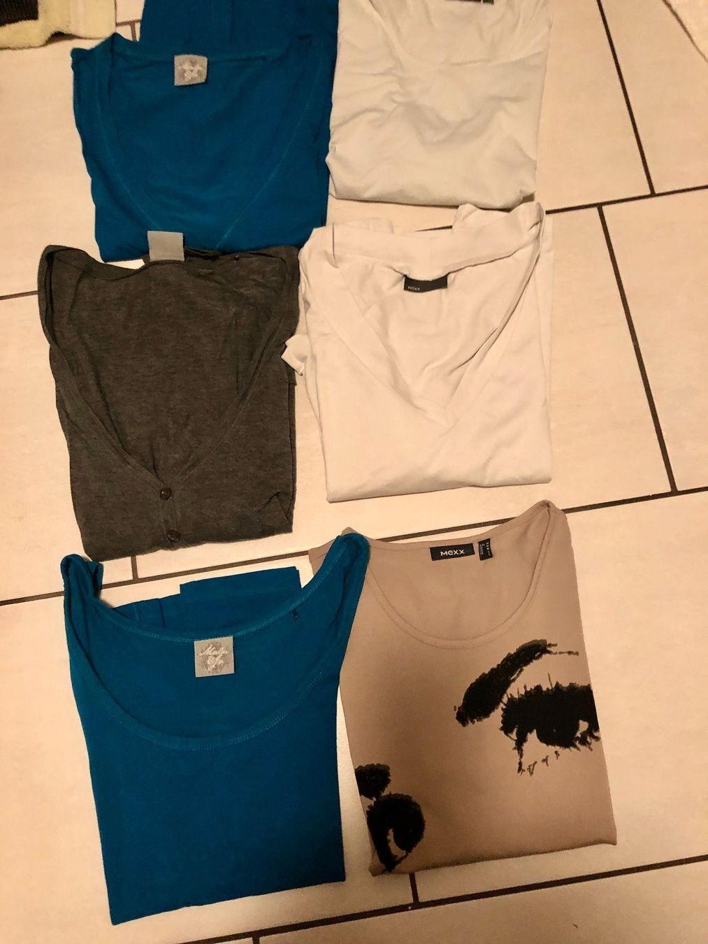Mexx T-shirt: Diverse T-shirt MARKE MALU und MEXX – Usato da Buchs-ZH venduto da Birikina