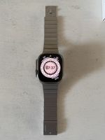 Apple Watch Ultra Titan mit Stahlarmband Grösse 49mm