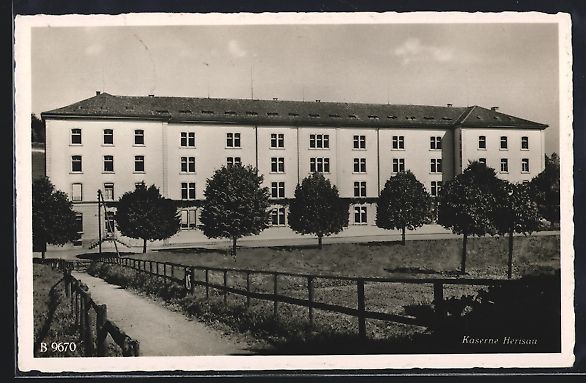 Cartoline postali: AK Herisau, Ansicht der Kaserne – Usato da Berlin venduto da bartko-reher