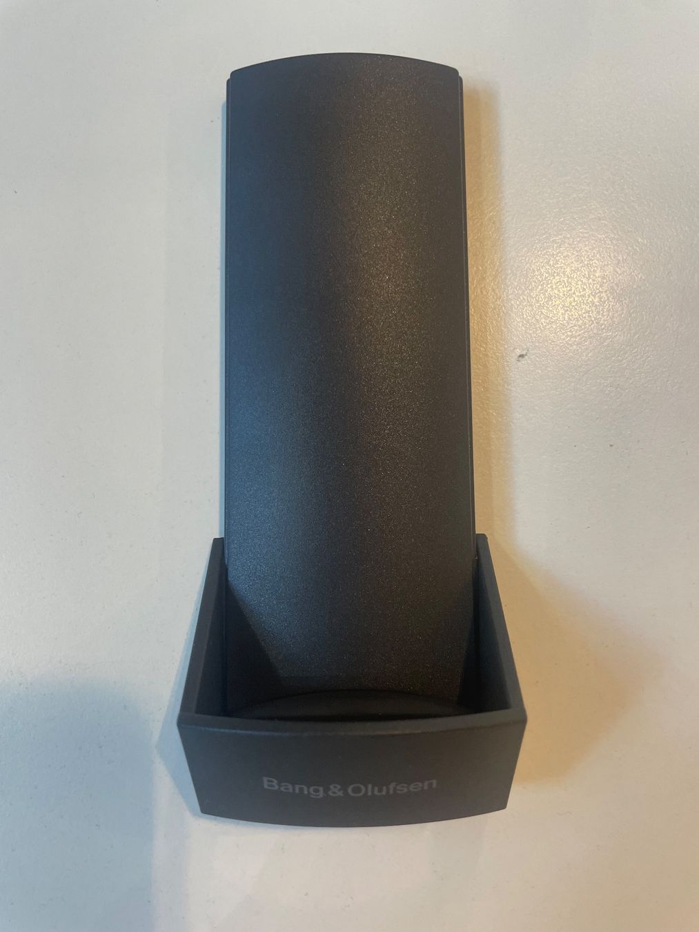 Sonstige Dekorationen & Accessoires: Supportmural/table BeoCom 1401 – Neu und originalverpackt aus Sion von Bang-OlufsenSion