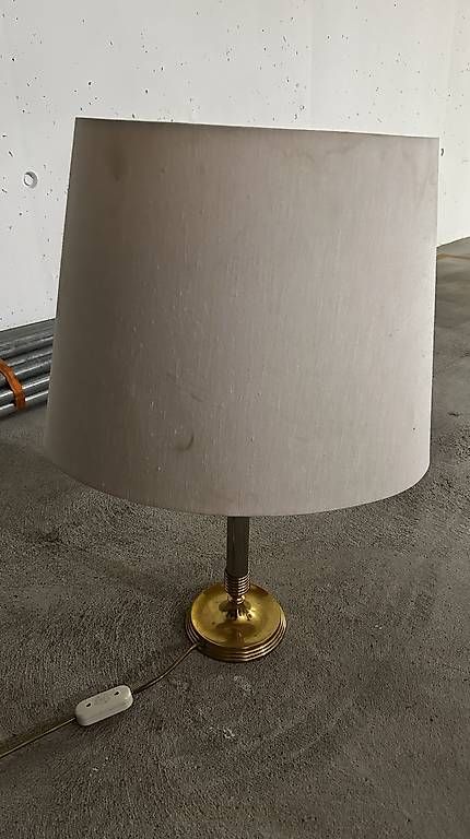 Lampen: Tischlampe Messing/Weiss – Gebraucht aus Birmensdorf ZH von Khemir9