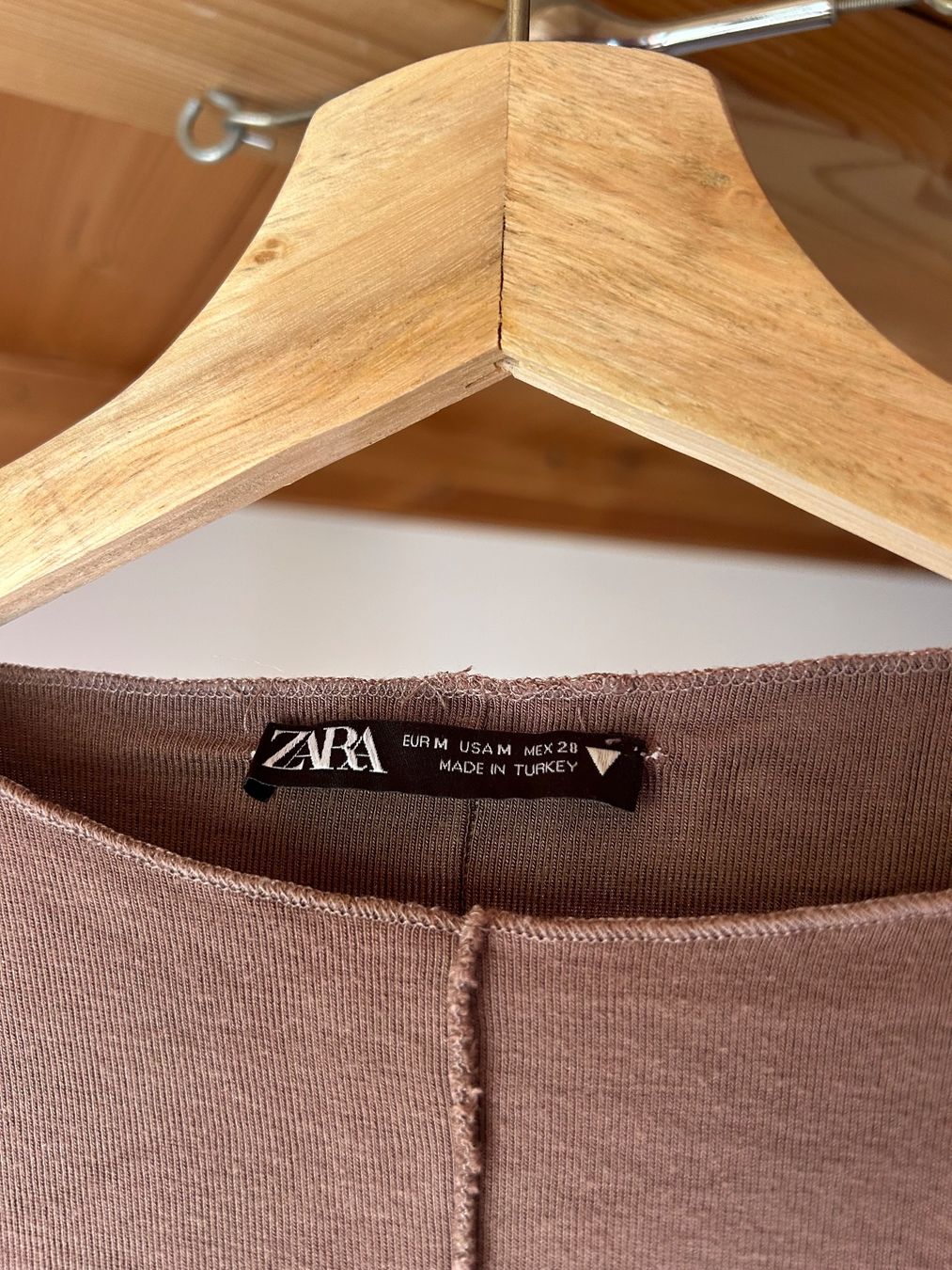 Zara Top: Zara Langarmshirt, Grösse M, braun – Usato da Erlen venduto da nin_b8c6 1