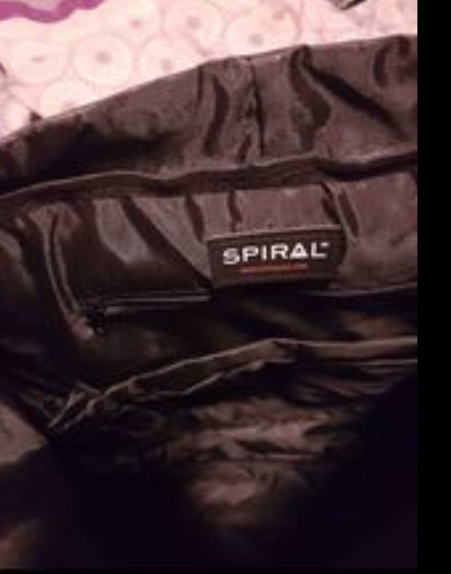 Zaini: dunkelblauer Rucksack von SPIRAL – Nuovo (secondo la descrizione) da Wislikofen venduto da Ana.Gomes 3