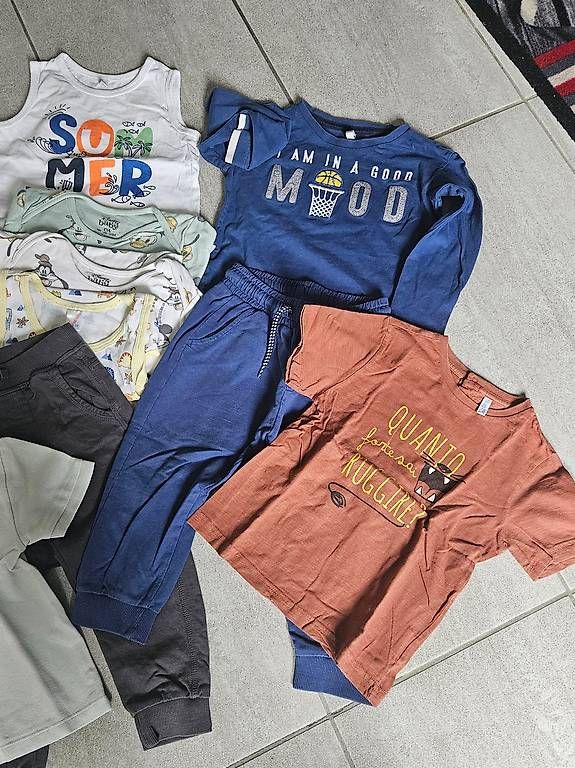 Lotti & Set di vestiti: Kinderkleider-Paket Gr. 92/98 Jungs – Usato da Unterkulm venduto da Sani78 2