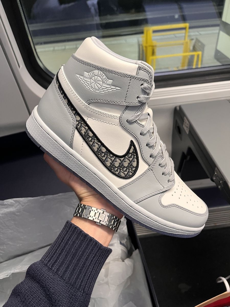 Dior Scarpe da uomo: Jordan 1 Dior – Nuovo e nell'imballaggio originale da Genève venduto da 3M_JR 1