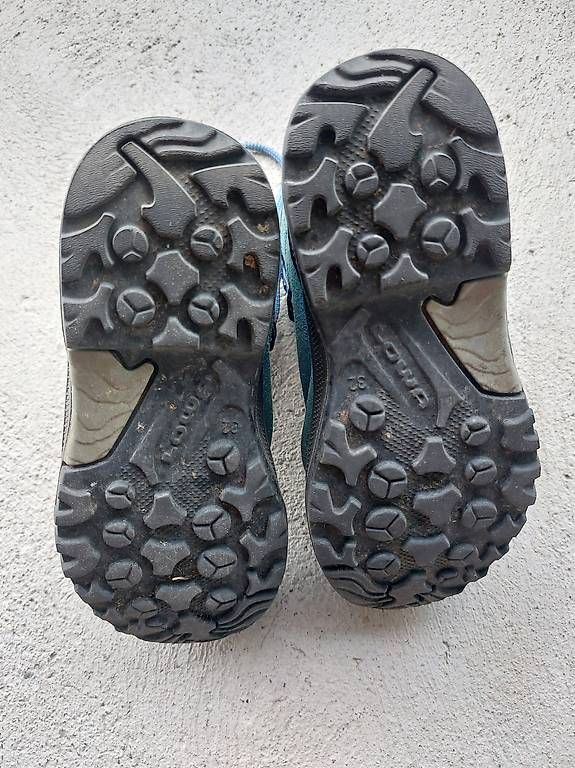 Schuhe für Jungen: Chaussures Lowa 32 – Gebraucht aus Lausanne von lau_jl7h 1