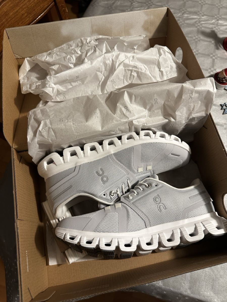 On Scarpe da uomo: On Cloud 6 Laufschuhe – Nuovo e nell'imballaggio originale da Basel venduto da rosario.leanza