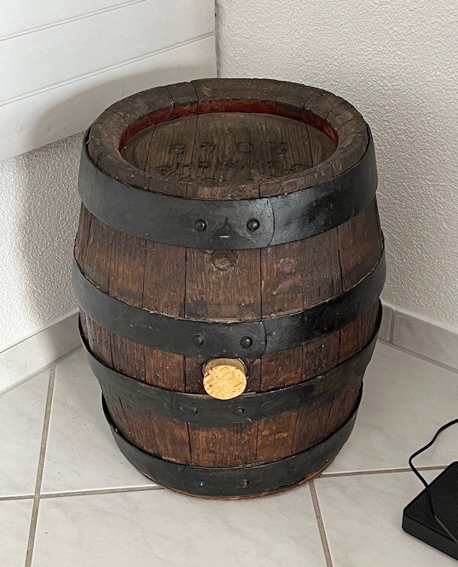 Accessori: Bierfass Löwenbräu mit Sitzfläche N°883 – Usato da Uster venduto da Smilas 2
