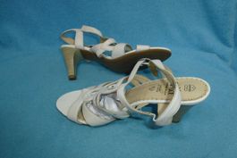 CAPRICE SANDALEN GR 40 NEUWERTIG WEISS RIEMCHEN LEDER