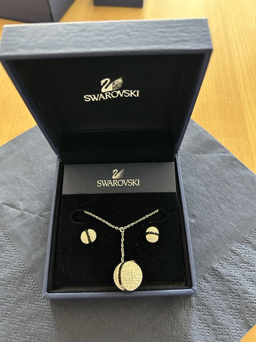Swarovski Altri gioielli: Swarovski Kette mit passenden Ohrstecker dazu – Nuovo e nell'imballaggio originale da Zug venduto da nic_klq5 1